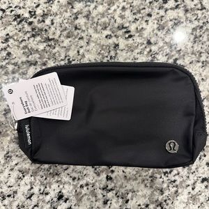 Lululemon Everywhere Belt Bag 1L Black